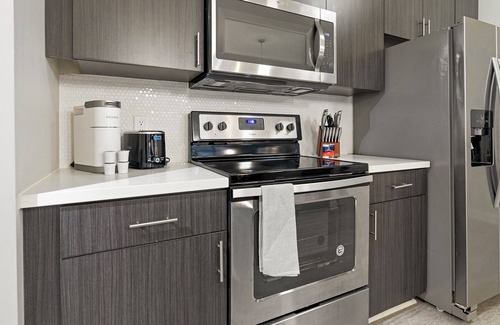 Wake Forest Apartment | Modern Apartment in Prime Location (ID1012X377)