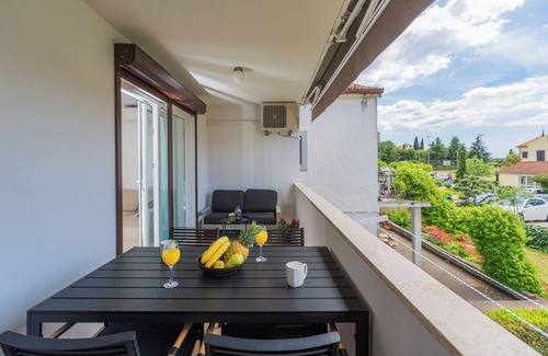 Brulo Apartment | Modern apartment Luka Premium for 4 persons in Porec, only 700 m from the beach