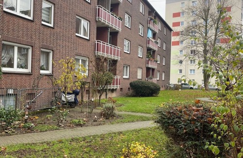 Duisburg Mitte Apartment | Modern apartment near Duisburg main station, 10 min from Düsseldorf main station