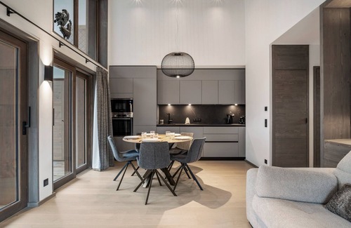 Le Praz Apartment | Modern Apartment Near Courchevel Le Praz Slopes with Parking & Wi-Fi