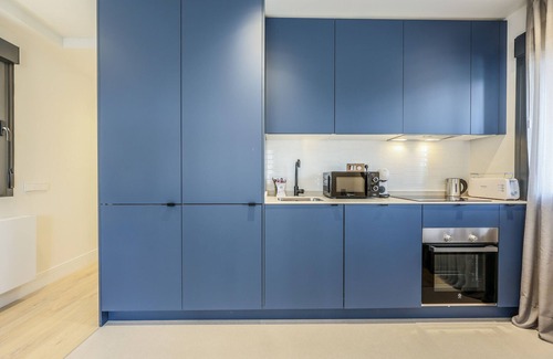 Puerta del Angel Apartment | Modern apartment near the Royal Palace 08