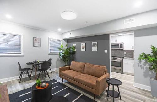 Petersburg Apartment | Modern Apartment near Ft GreggAdams and VSU