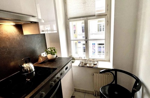 Wieden Apartment | Modern apartment on the Naschmarkt, just a few minutes from the opera and yet quiet