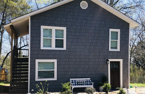 Mena Apartment | Modern Apartment on The Talimena Scenic Byway-walk to downtown