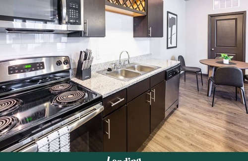 West Chester Apartment | Modern Apartment in Prime Location (ID2347X39)