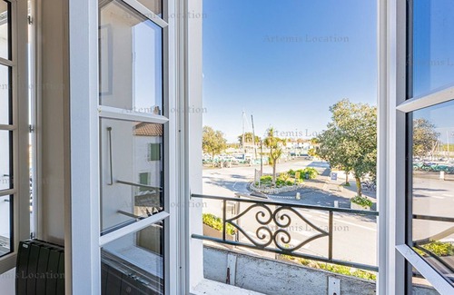 Ars-en-Re Apartment | Modern apartment with large terrace in Ars-en-Ré