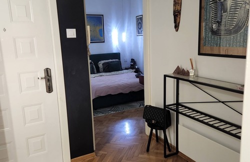 Novi Beograd Apartment | Modern apartment with Piano and 5 minutes walking distance from Airport City
