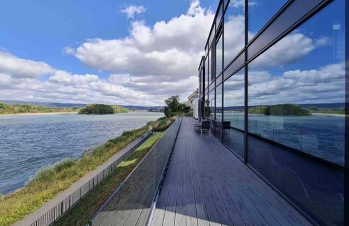 Urmitz Apartment | Modern Apartment with view on Rhine