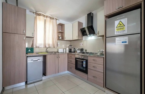 Madliena Apartment | Modern apt Kalkara seafront!