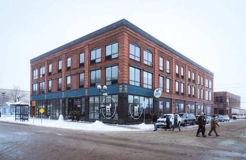 Duluth Apartment | Modern Apt w/Gym, Elevator, Coffee Shop | 323