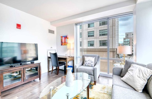 East Cambridge Apartment | Modern Apt with Access to Sky Terrace