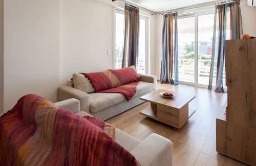Glyfada Apartment | Modern art apt in Glyfada with sea view