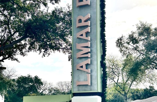 Bay Area House | Modern bayside beauty located in the heart of Corpus Christi, TX. Pet friendly!