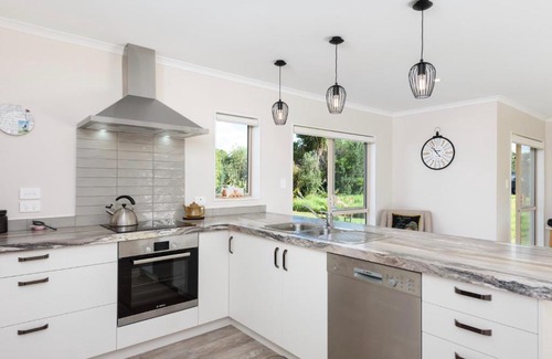 Waihi Beach House | Modern Beach Break - Waihi Beach Holiday Home