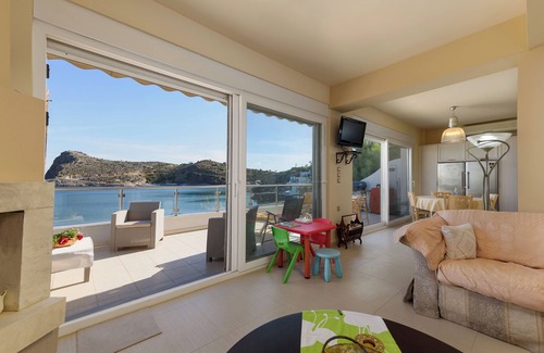 Kaloi Limenes Condo | Modern Beach Front Condo in South Crete