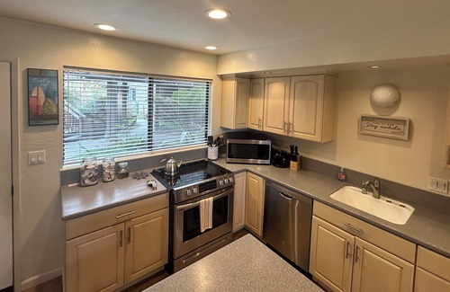 Pajaro Dunes Condo | Modern Beach Front Pajaro Dunes 1st Floor Condo - Yards From Beach/Gated Entry