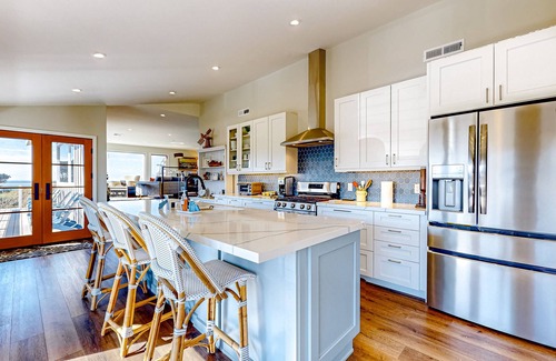 Elk House | Modern beach home with panoramic views & updated interior - great location