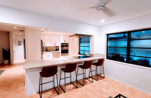 East Boca Raton House | Modern Beach House, Private Screened-in Pool, close to Beach & Restaurants