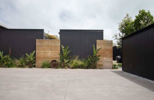 Fitzroy House | Modern Beach Tiny Homes in New Plymouth