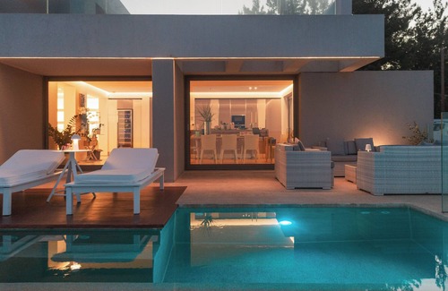 Eleios-Pronnoi Villa | Modern Beachfront Villa in Gorgeous Skala, Kefalonia