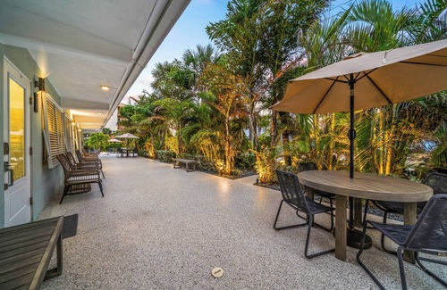 Winslow Reserve Apartment | Modern & Beautiful 1BR with Amazing Beach Access! - Unit F