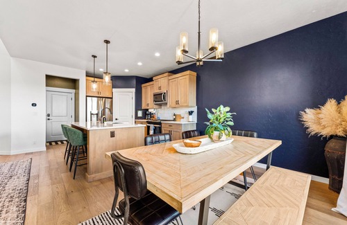 Southwest Ada County Alliance House | Modern - Blackstone - Turf Backyard - Stocked Kitchen