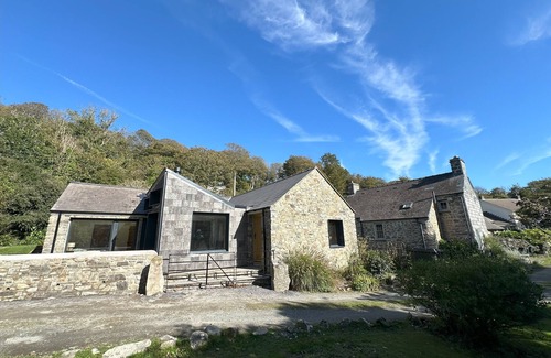 St Brides Cottage | Modern, bright, and tranquil retreat in the heart of North Pembrokeshire