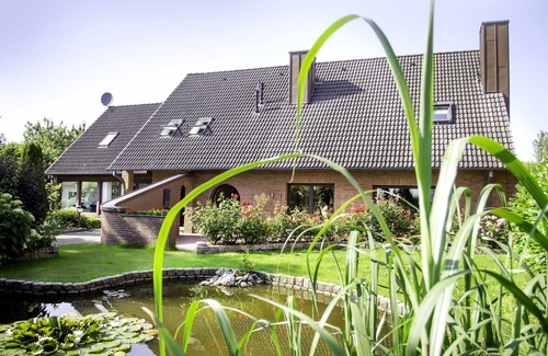 Wremen Apartment | Modern, bright duplex apartment, only a few minutes to the beach, quiet location