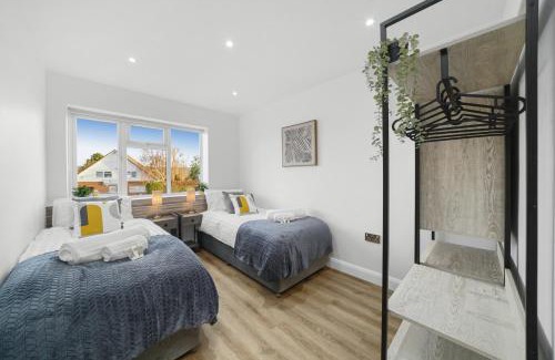 Maidstone House | Modern Bungalow in Maidstone sleeps 5 with free parking
