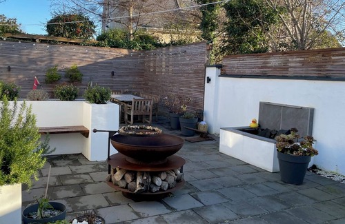 Rush House | Modern bungalow on the water, near airport and Dublin.