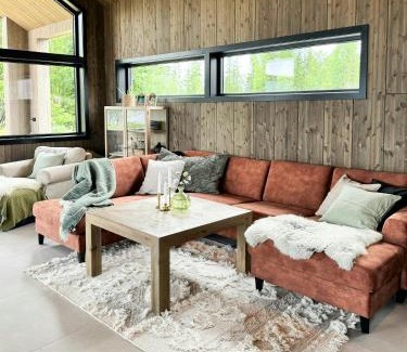 Lierne House | Modern Cabin By The Lake In Kvelia