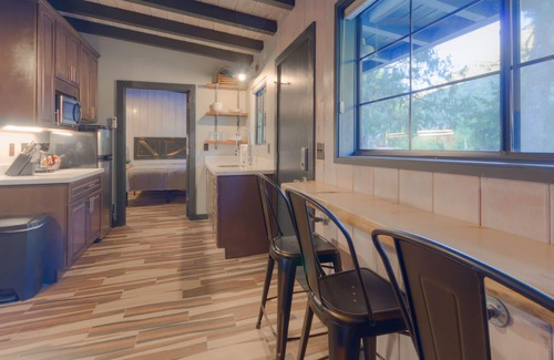 Sedona Cabin | Modern cabin for 4 with views of the red rocks and next to Slide Rock State park