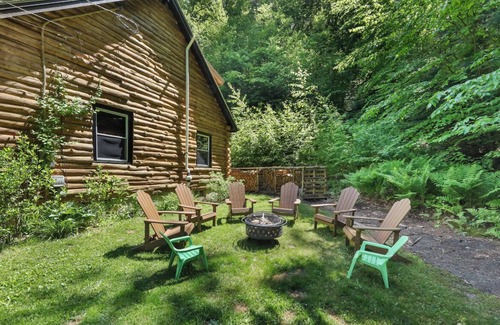West Stockbridge Cabin | Modern Cabin Near Tanglewood