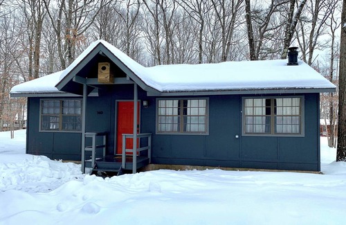 Lackawaxen Cabin | Modern Cabin nestled between Catskills and Poconos