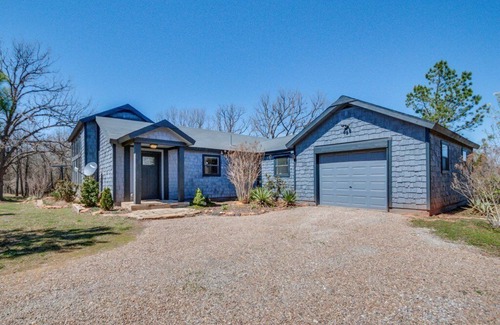 Lincoln County Cabin | Modern Cabin on 20 private acres. just off Route 66.