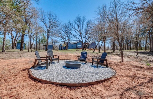 Lincoln County Cabin | Modern Cabin on 20 private acres. just off Route 66.