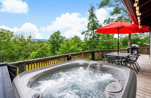 Berkeley Springs Ski Chalet | Modern Cabin w Mountain View Hot Tub & Fire Pit