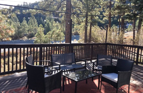 Wrightwood House | Modern Cabin w/Pool Table