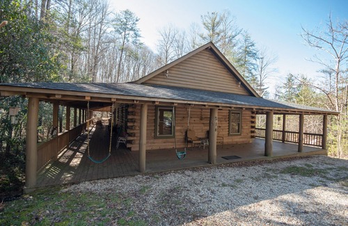Topton House | Modern Cabin walking distance to Lake Nantahala Views. No access. Hot Tub!