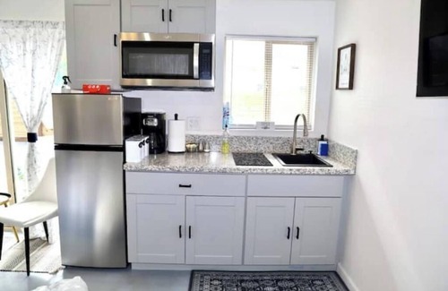 Rincon Heights Apartment | Modern Casita walk to UofA-2