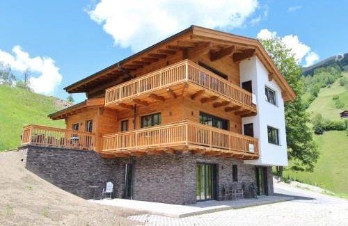 Vorderglemm Ski Chalet | Modern chalet with sauna near ski area in Saalbach-Hinterglemm Salzburgerland