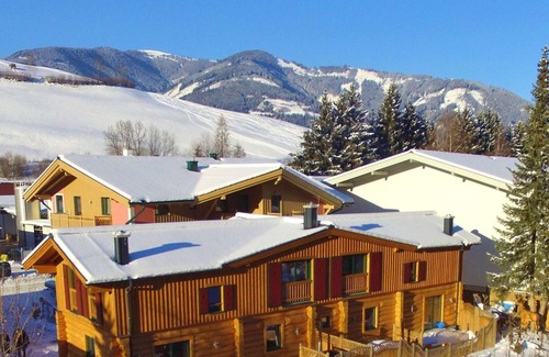 Kaprun Ski Chalet | Modern Chalet in Kaprun with Jacuzzi