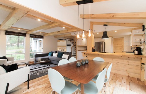 Orford Villa | Modern Chalet + Nature + Family & Pet Friendly + Workspace + WiFi