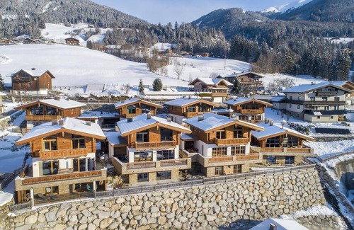 Schonbach Ski Chalet | Modern Chalet near Zillertal Arena