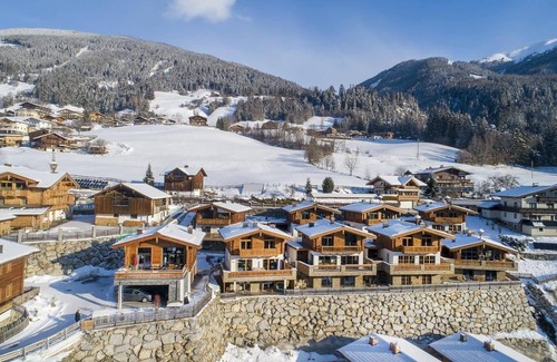 Schonbach Ski Chalet | Modern Chalet near Zillertal Arena