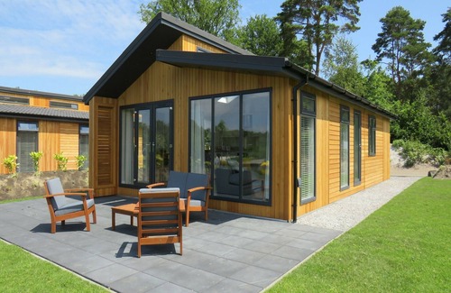 Biddinghuizen Ski Chalet | Modern chalet with dishwasher, 6km from Elburg