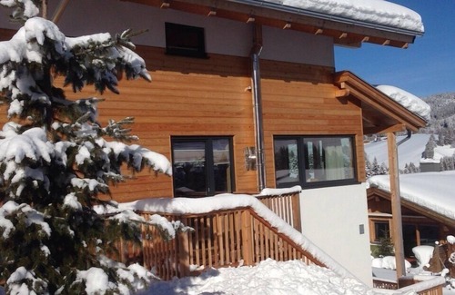 Annaberg im Lammertal Ski Chalet | Modern chalet with a unique view directly on the ski slope