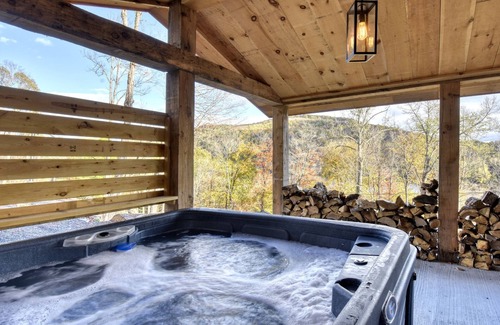 Nominingue Ski Chalet | Modern Chalet with Dock & Spa - Cordon 144