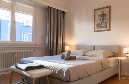 Limpertsberg Apartment | Modern Chic 2BR Apt W Balc close 2 cntr