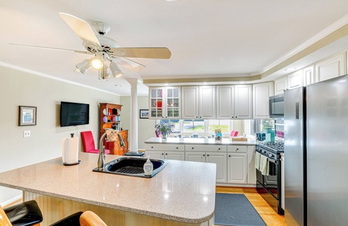 Clarence Apartment | Modern Clarence Home on Main Street!
